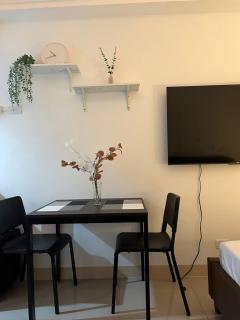 La V Suites Unit 2,Green 2 Residences - 4