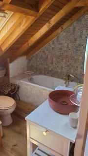 Charmingly Renovated Village House in Penedo, Sintra - 7