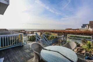 Sea View 3 bedroom seaside property - 2