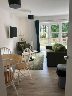 Two Dover Ferry Apartments - sleep 8 with private terrace and castle views - 0