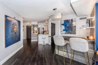 Luxury 2BR+Den | Steps from SQ1 | Panoramic Views! - 5
