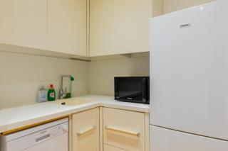 1BDR Flat with City Views near Tower Bridge - 8