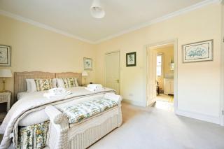 Classic Marylebone Townhouse - 6
