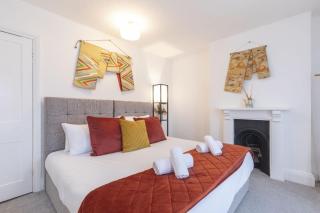 Central 3 Bedroom Home for 7 Guests - 9