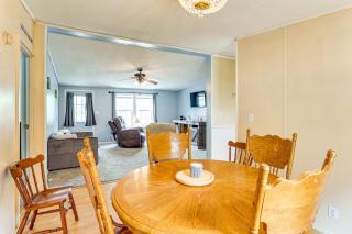 3 Mi to Dtwn Pet-Friendly Farm Retreat in Paris! - 5