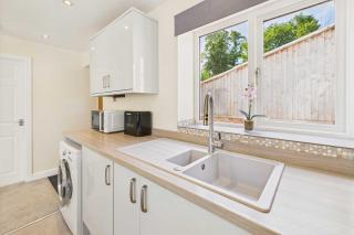 Host & Stay - The Potting Shed - 3