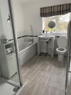 6 Bed Stay Near Windsor, Free Parking, Garden - 7