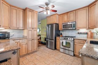 Downtown Gem- Dog Friendly Walk to Everything - 9