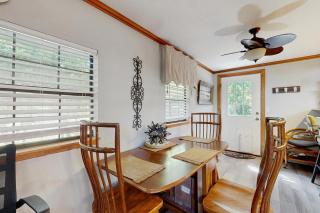 Dog-Friendly Home with High-Speed WiFi, Washer/Dryer, Central AC, & Adult Bikes - 7