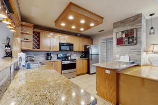 Dog-Friendly Home with High-Speed WiFi, Washer/Dryer, Central AC, & Adult Bikes - 4