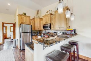 Modern Grand Lake Luxury - 4