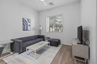 Boulevard Stays Modern Tempe 1BR ASU Pool Gym 04 - 3