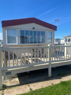 Lisa caravan hire - 0