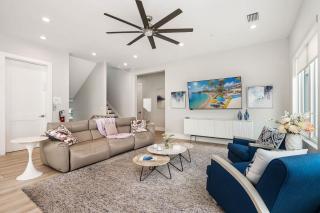 Luxury Family Beachfront Oasis Pool Spa and Views - 2