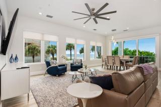 Luxury Family Beachfront Oasis Pool Spa and Views - 1