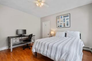 Tufts 3-Bed 2-Office Home with Laundry - 7