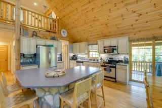 1 Mi to Public Beach Port Austin Cabin with Hot Tub - 1