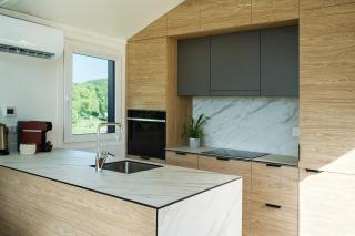 Familienfreundliches Designer Ferienhaus im Grünen an der Grenze zu Österreich I 5 Personen - 8