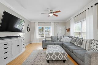 Lux Oasis Mins To Mayo Clinic & Baptist Med Walk to Beach - 0