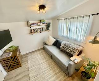 Pet Friendly Suite with Fenced Garden, HotTub, Sauna - 5