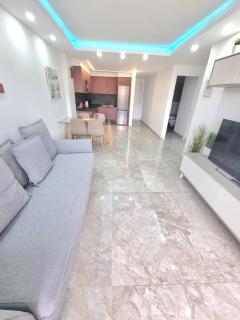Two-Bedroom ,central,wifi,sea view - 7
