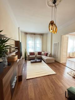 Damjanich Deluxe Apartman - 5