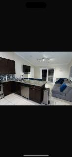 Beautiful 3 BR Family House in Orlando - 4