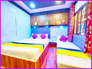 Hotel THE FIattiez MALL ROAD - Open Sitting Area on Terrace with Full Naini Lake View and Mountain Valley View - Wi Fi - Room Service Available - Best Hotel on Mall Road nainital - 5
