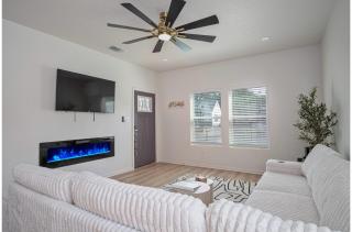 Enjoy 4BR3BA Comfort Convenience Near Downtown - 5