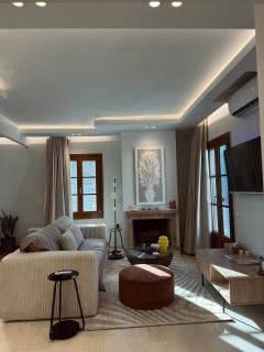 Pnoe Luxe Apartment & Spa, Naxos Town - 0
