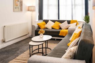 Modern 3BR Retreat Near Coventry City Centre - 5