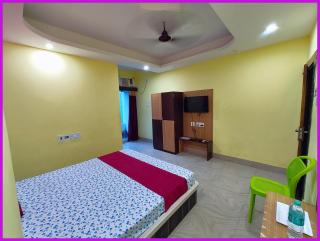 Hotel S - Sashi Near Sea Beach and Jagannath Temple - Bangali Market - Fully Air Conditioned Hotel - Prime Location Spacious Room - A Budget Hotel In Puri - 4