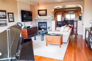 Stunning Oceanview Townhouse Walk to Seawall, Shops & Depoe Bay Dining - 0