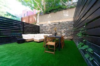 Newly Renovated 2BR w Backyard - 0