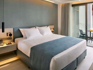 Mercure Larnaca Beach Resort - 4