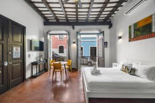 Just Remodeled Studio in Colonial OSJ UNIQUE Location LOCAL experience - 1