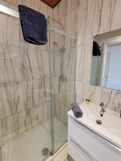 VILLA ILIXON - Appartements privés proche du centre de Luchon, parking, billard, jardin - 6