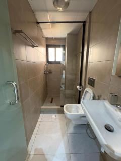 TRENDY RESIDENCE - Luxury Serviced Apartments in Bastos - 5