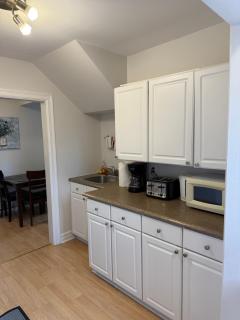 Airport Manor Unit 3, 2 Bedroom Apartment - 7