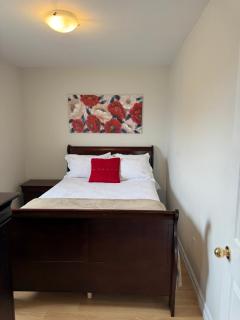 Airport Manor Unit 3, 2 Bedroom Apartment - 9