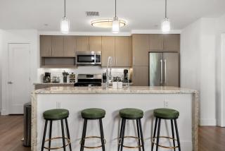 A Modern Escape - 2-Bed Bliss in Santa Monica - Cultural & Coastal Core - 9