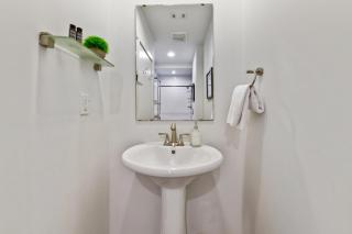 Warehouse District Intimate One Bedroom - 1