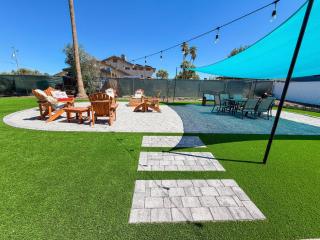 Oasis Haven: Poolside Paradise - 8