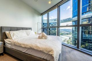 River Nights & City Lights - Luxe Stay + Carpark - 1