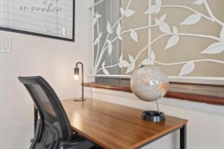 Group Chic - 25 Mins to NYC - FREE Parking - Washer & Dryer - 3