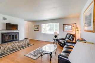 2 Mi to Hospitals: Home w/ Private Yard in Aurora - 7