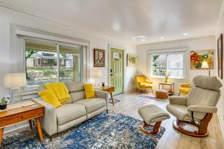 6 Mi to Arrowhead Stadium Charming Home with Porch! - 0