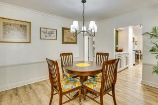 6 Mi to Arrowhead Stadium Charming Home with Porch! - 4
