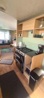 Lyons Winkups Holiday Park Towyn, North Wales static Caravan 3 bedroom sleeps 8 free entertainment - 9