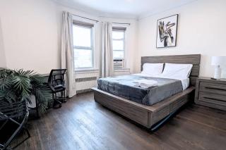 Spacious 4BR 2BA - 7Min to EWR & 20-40Min to NYC - 2 FREE Parking Spaces - 4